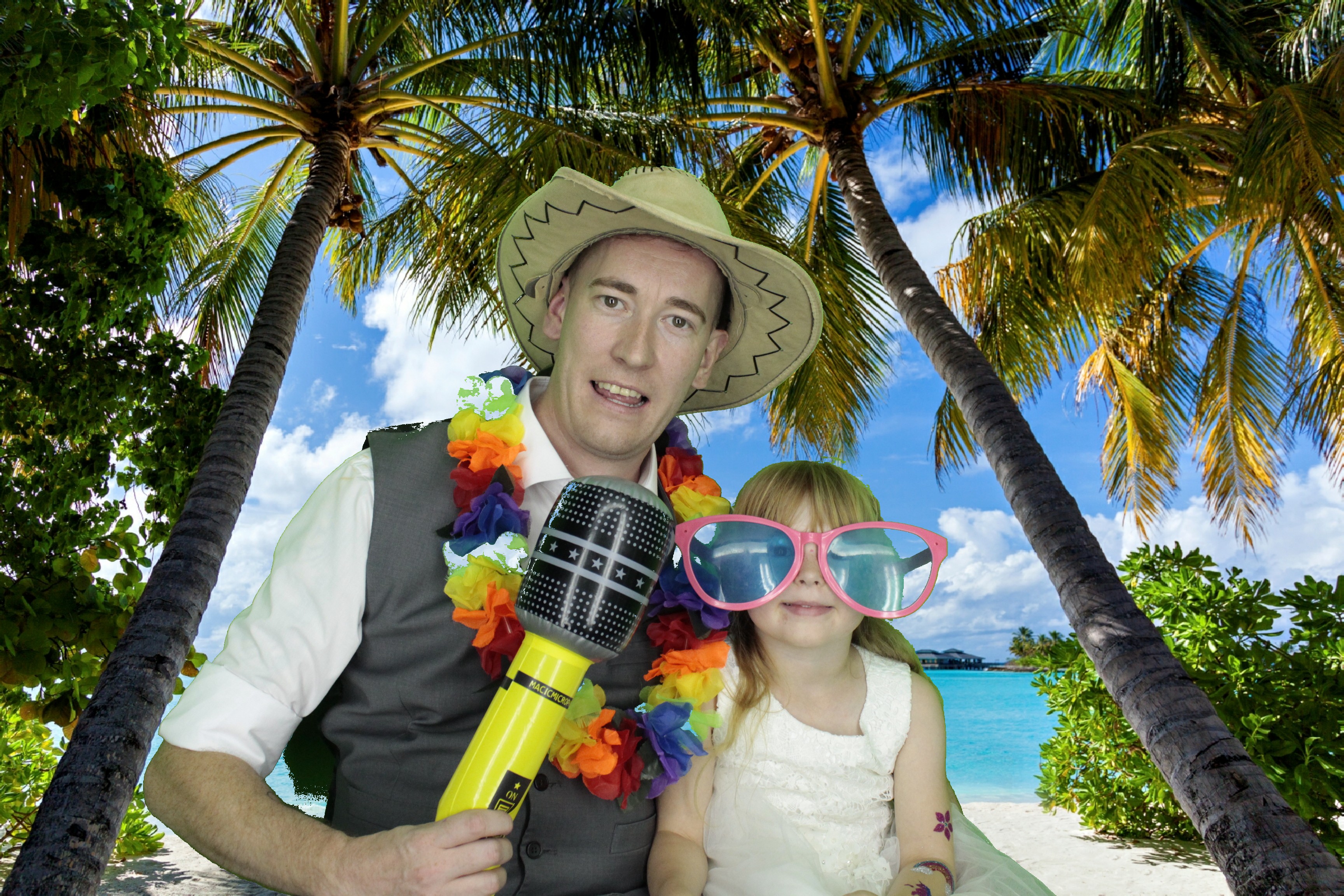 Jade & Arrons's Wedding | View more photos from the event at gallery.myphotoboothexperience.co.uk/u/MyPhotoBoothExperienceLtd/Jade-Arronss-Wedding